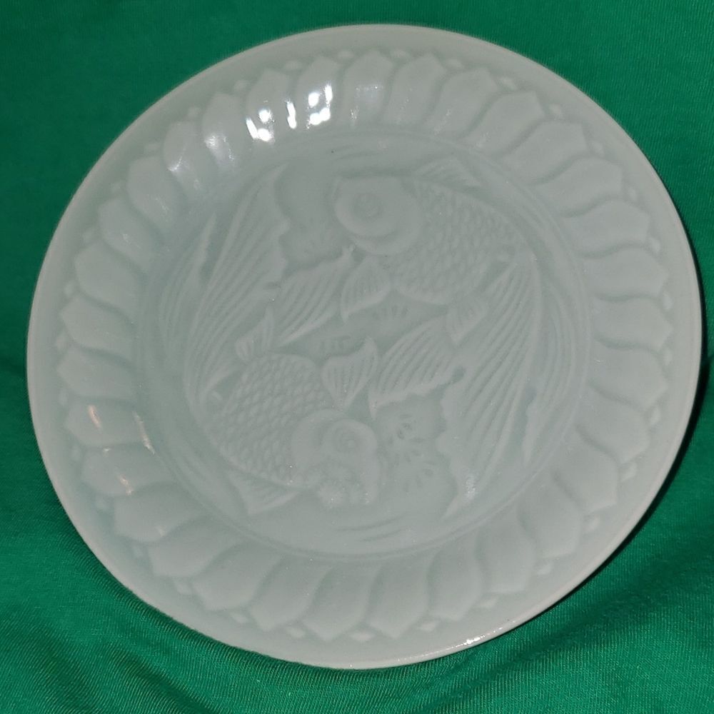 Vintage Longquan Celadon Koi Carp Fish Dessert Plate 6.75"